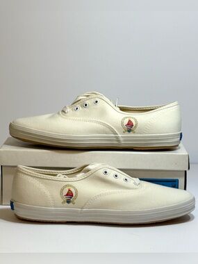 Vintage Keds 1983 White Embroidered Sailboat Sneakers 9.5 Narrow NIB